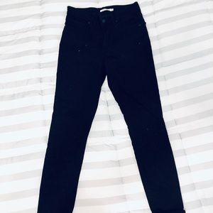 {Levi’s} Black Skinny Jeans